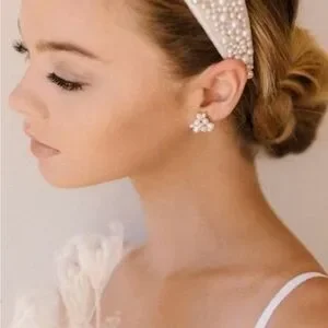 UNTAMED PETALS BY AMANDA JUDGE | Accessories | Fallon 